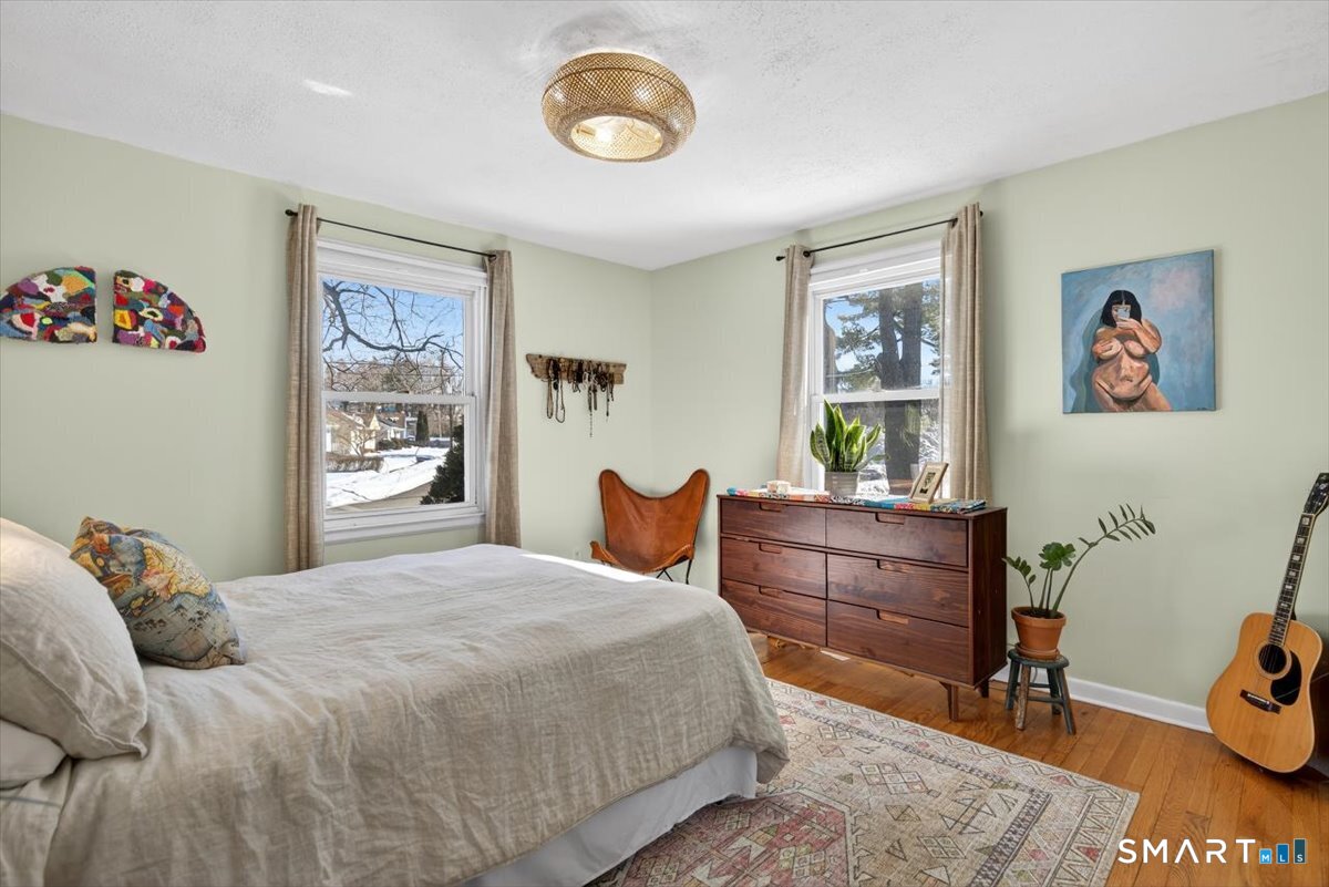 12 Pond Road Hamden, CT 06514 - Photo 22 of 35