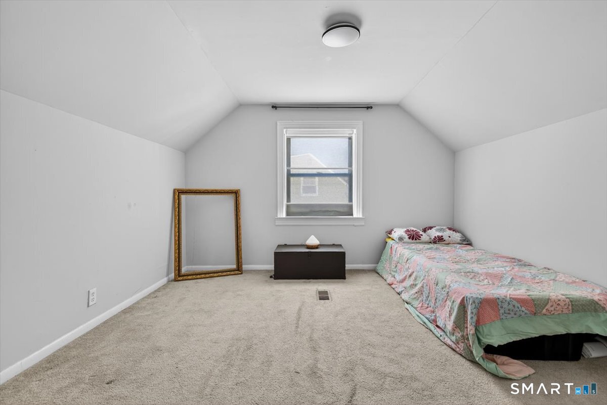 12 Pond Road Hamden, CT 06514 - Photo 32 of 35