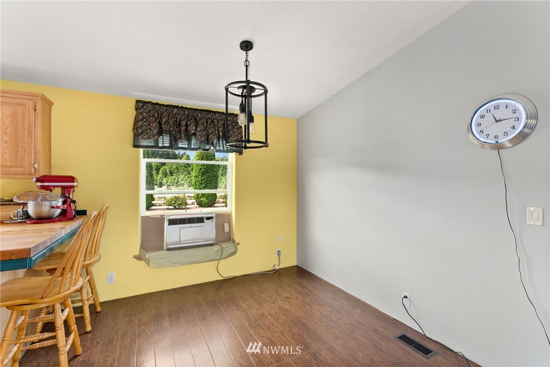 147 Mosley Road, Unit 42 Chehalis, WA 98532 - Photo 9 of 33