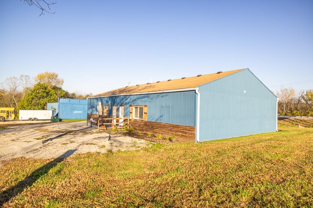 700 West Street Sweet Springs, MO 65351 - Photo 31 of 35