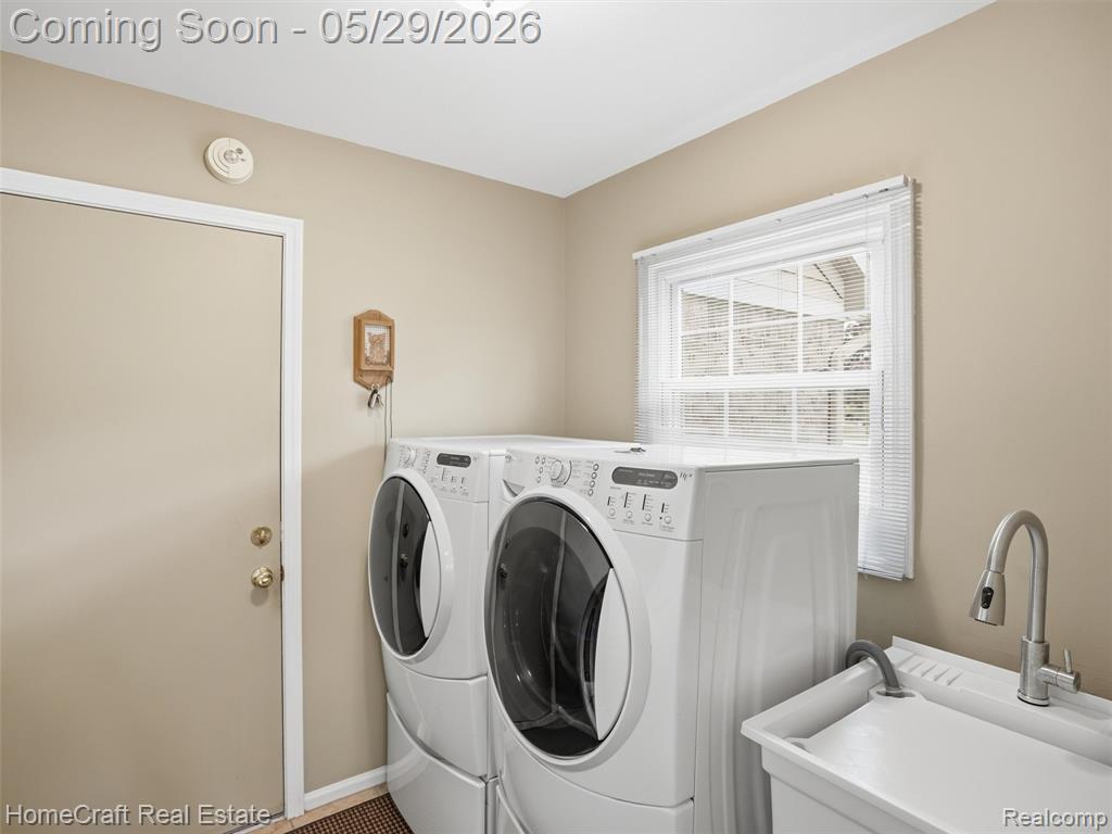 45088 Danbury Road Canton, MI 48188 - Photo 15 of 39