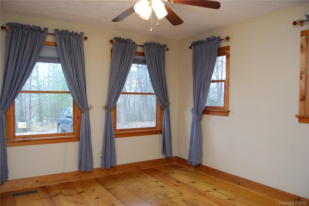 600 Piney Gate Road Saluda, NC 28773 - Photo 12 of 12 Gallery Image 12