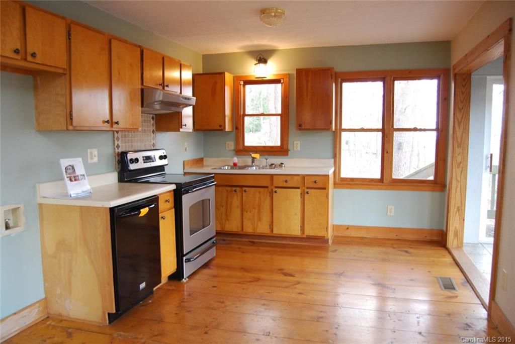 600 Piney Gate Road Saluda, NC 28773 - Photo 7 of 12 Gallery Image 7