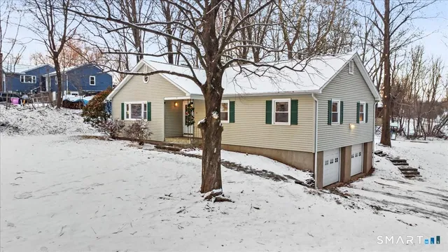 $399,000 | 9 Seymour Road, East Granby, CT 06026