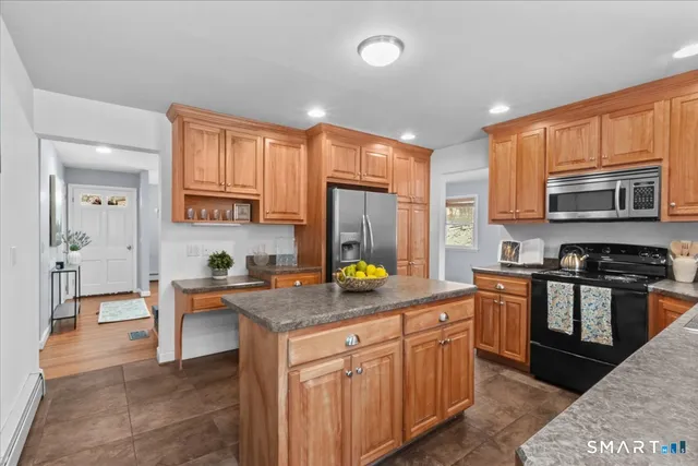 $399,000 | 9 Seymour Road, East Granby, CT 06026