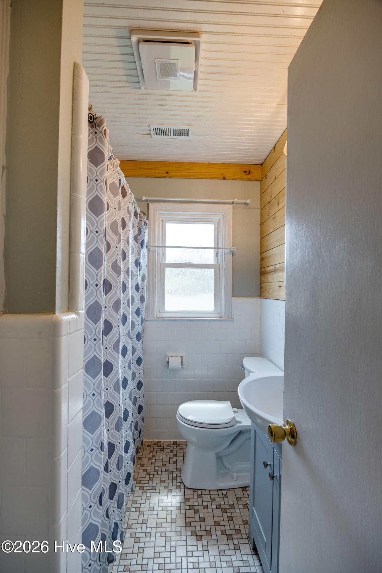 258 Main Street Pinetown, NC 27865 - Photo 18 of 39 BATHROOM