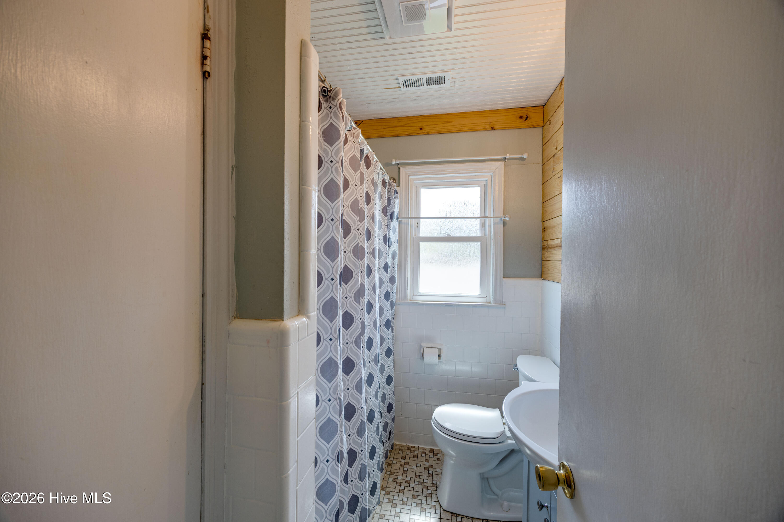 258 Main Street Pinetown, NC 27865 - Photo 19 of 39 IMG_8437HDR