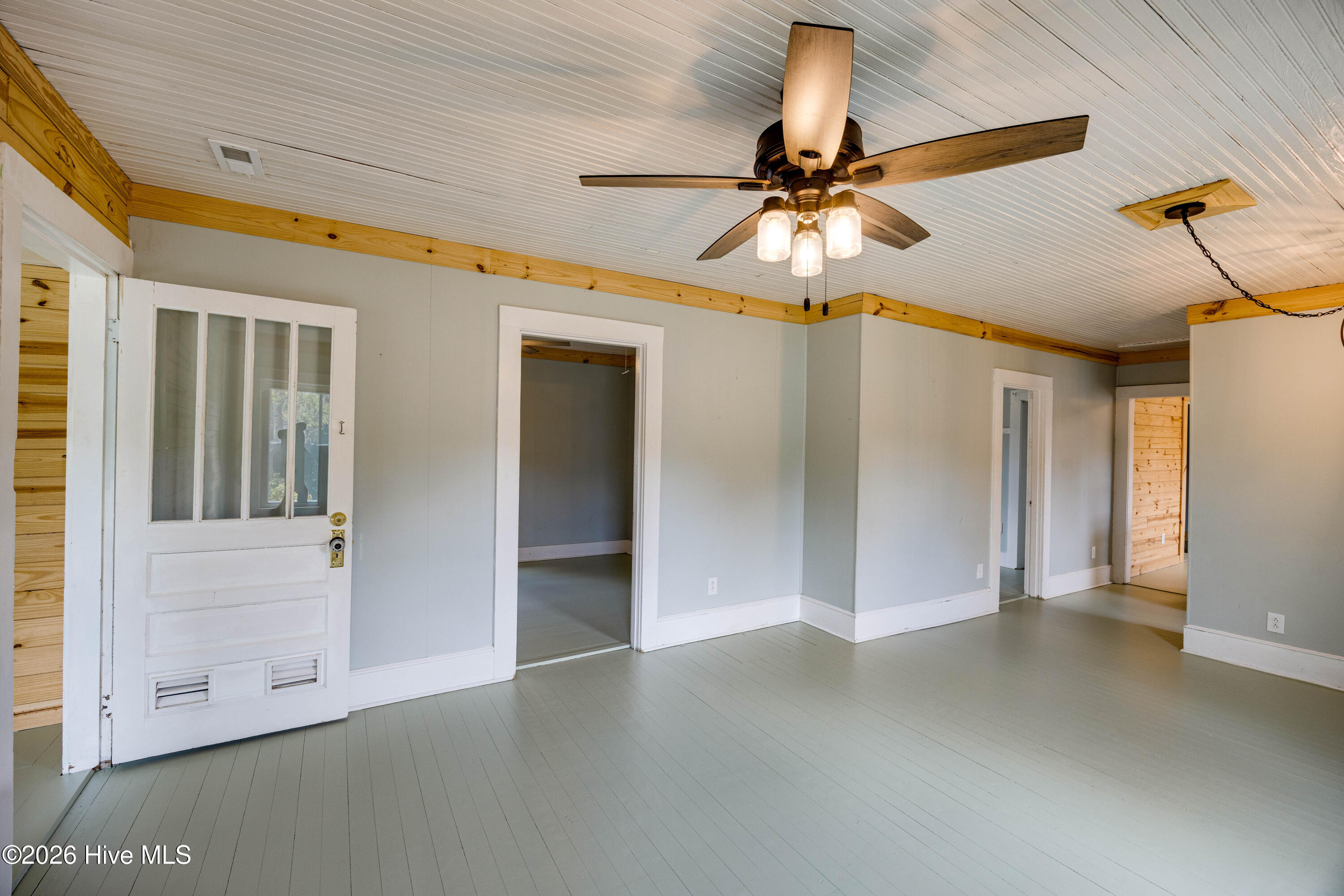 258 Main Street Pinetown, NC 27865 - Photo 8 of 39 IMG_8398HDR