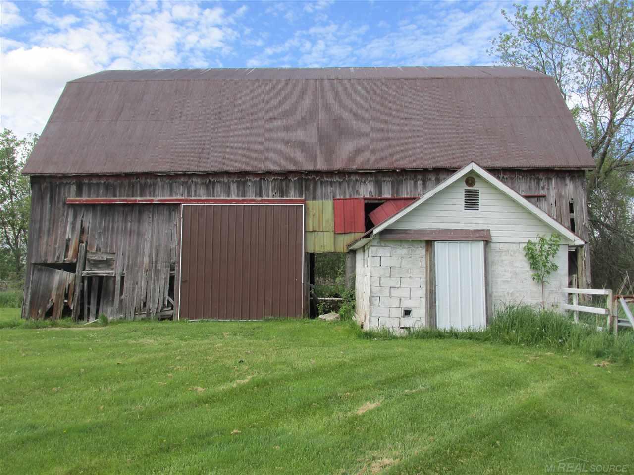 2701 South State Road Applegate, MI 48401 - Photo 6 of 37