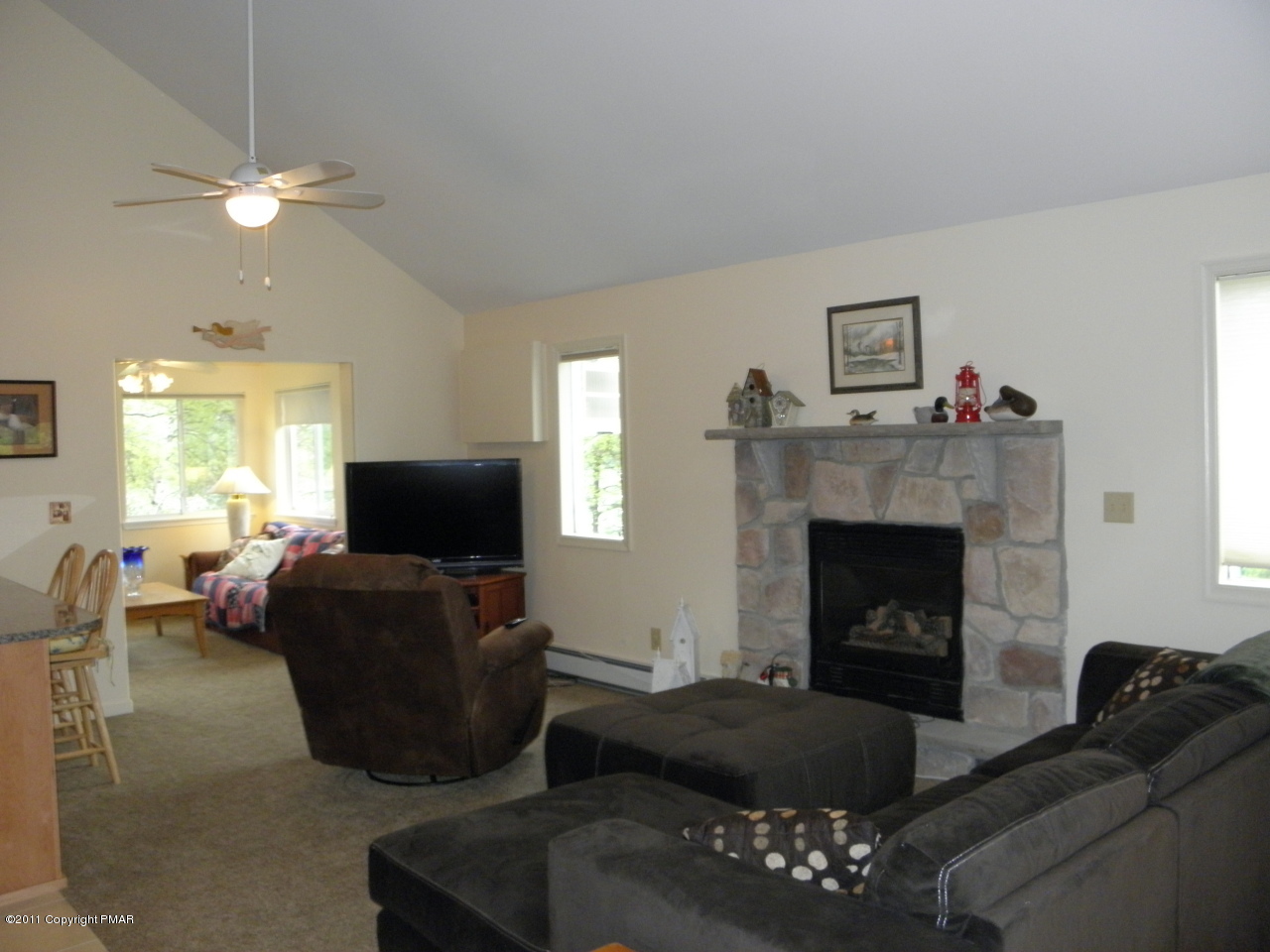 798 Beaver Dam Road Long Pond, PA 18334 - Photo 6 of 34 Living Room