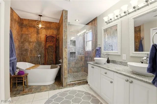 $715,000 | 21543 Brixham Run Loop, Estero, FL 33928