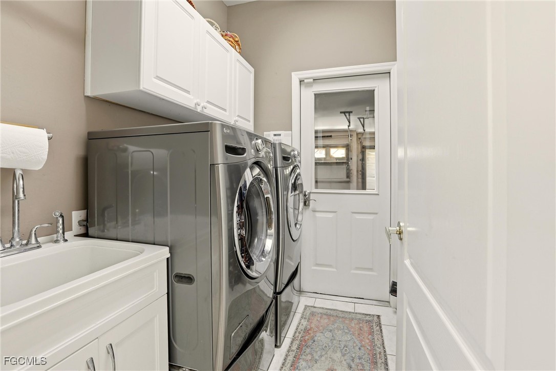 21543 Brixham Run Loop Estero, FL 33928 - Photo 34 of 44