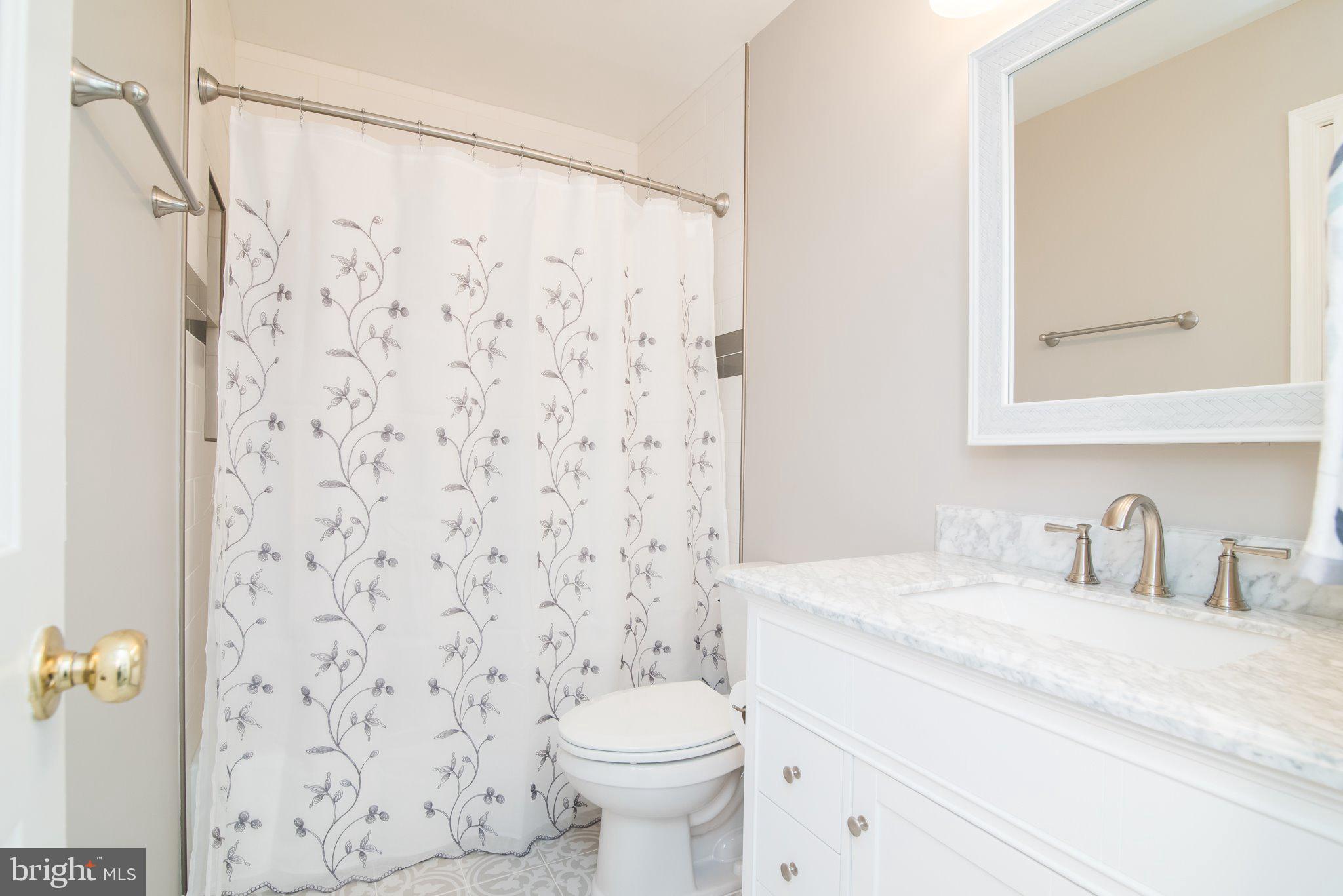 320 Deer Path Avenue Southwest Leesburg, VA 20175 - Photo 18 of 32 Guest bath newly renovated