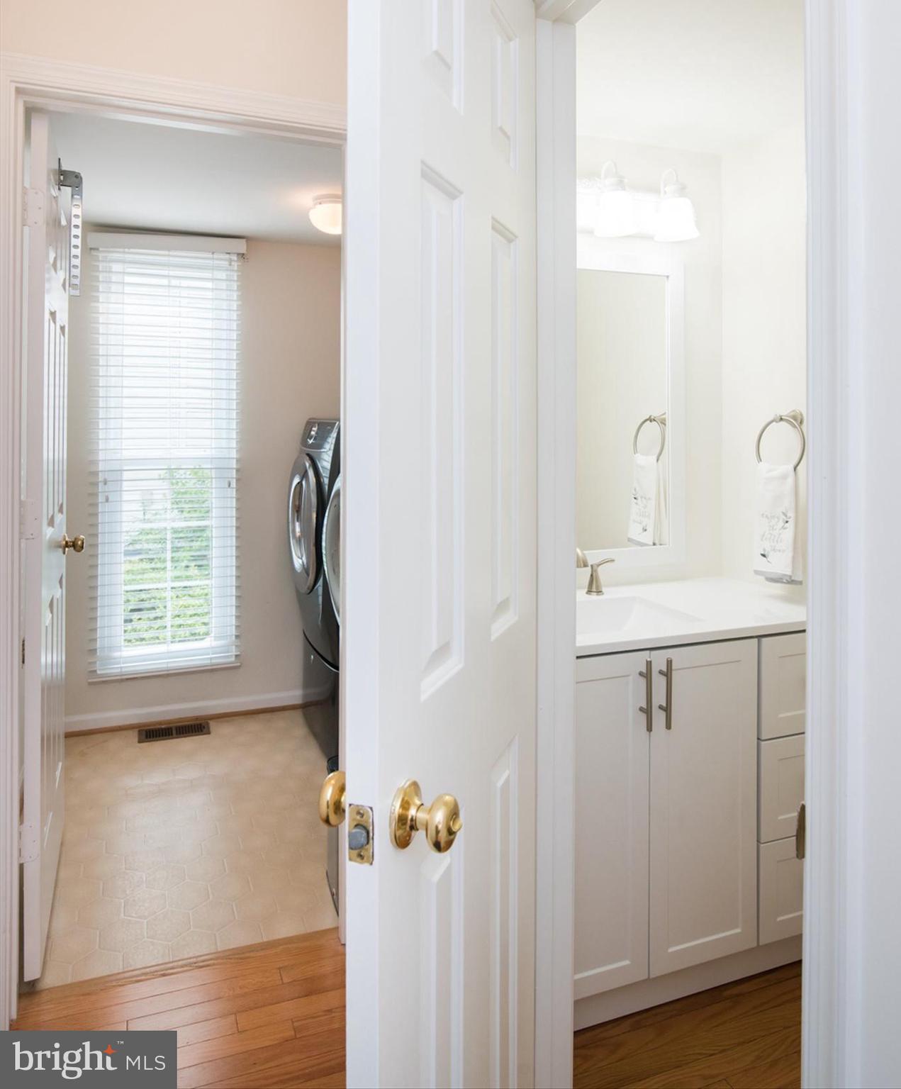 320 Deer Path Avenue Southwest Leesburg, VA 20175 - Photo 8 of 32 Updated powder room and laundry room on main level