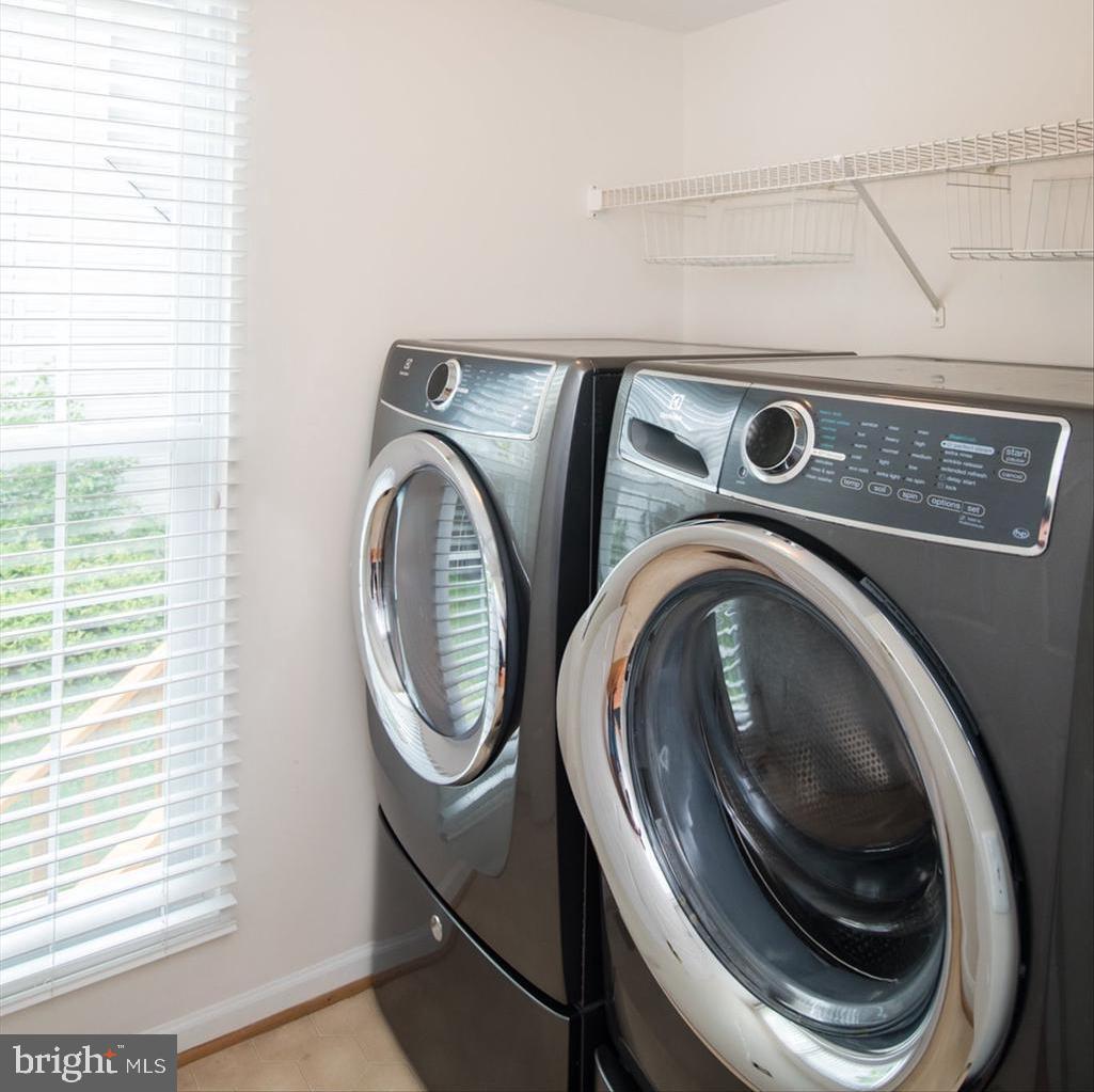 320 Deer Path Avenue Southwest Leesburg, VA 20175 - Photo 9 of 32 front load clothes washer and dryer