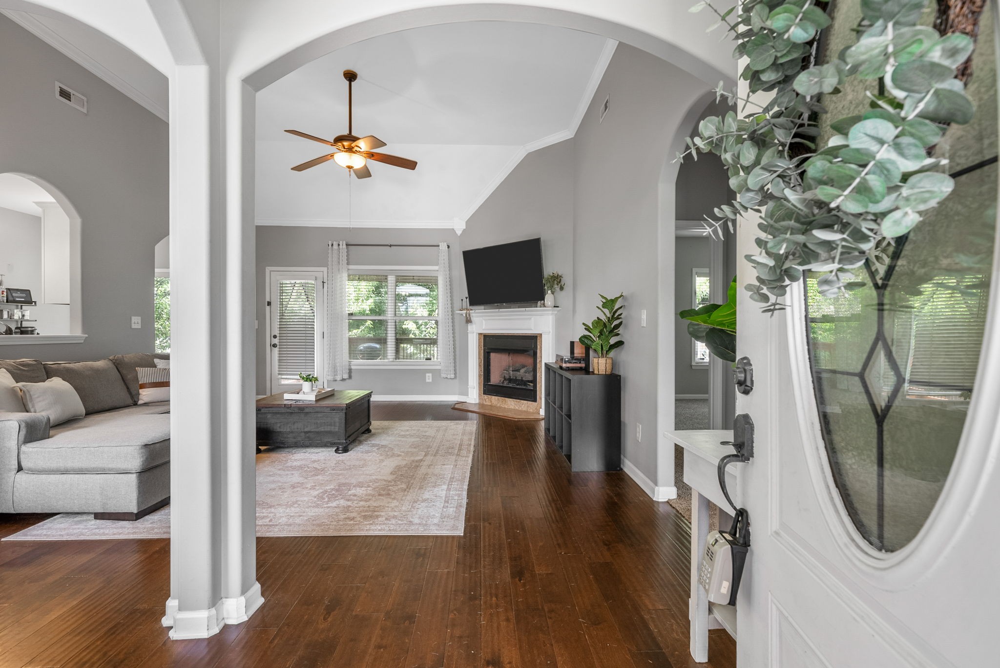 1398 Raven Road Clarksville, TN 37042 - Photo 6 of 32 Gallery Image 6