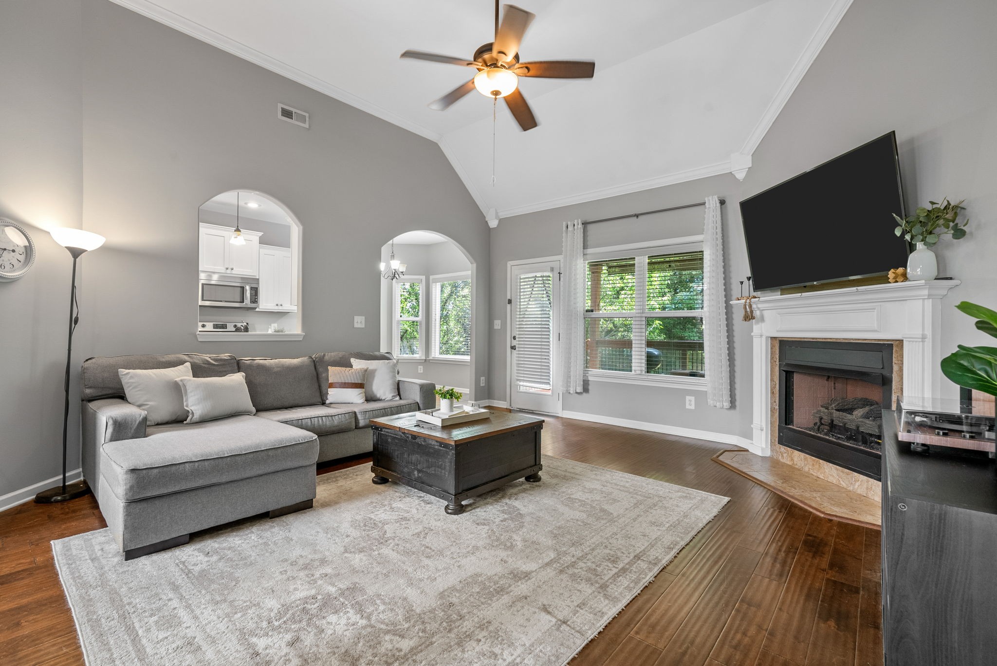 1398 Raven Road Clarksville, TN 37042 - Photo 8 of 32 Gallery Image 8