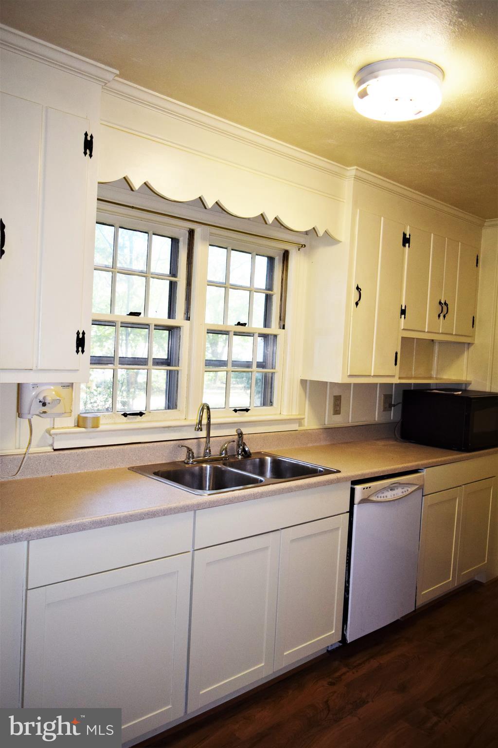 12394 Metlock Road Culpeper, VA 22701 - Photo 6 of 14 Kitchen