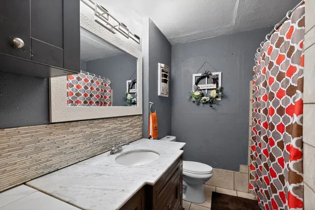 $160,000 | 119 Southbrook Circle, Houston, TX 77060