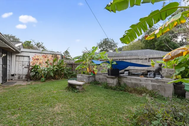 $160,000 | 119 Southbrook Circle, Houston, TX 77060