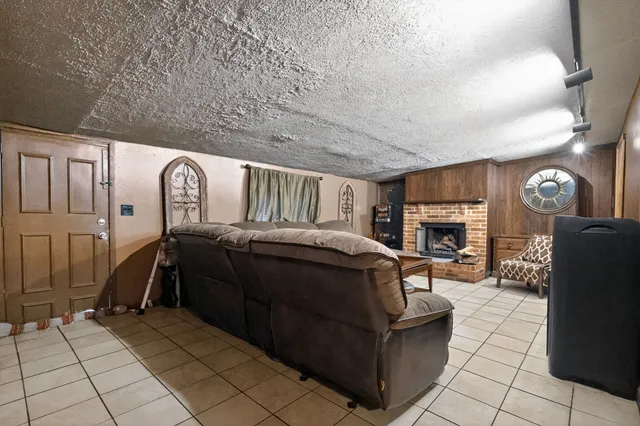 $160,000 | 119 Southbrook Circle, Houston, TX 77060