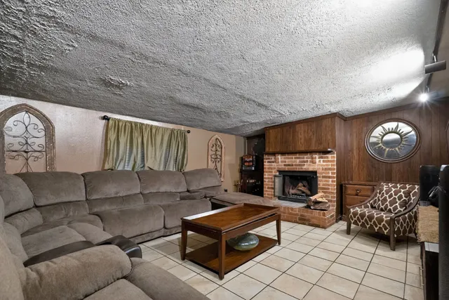 $160,000 | 119 Southbrook Circle, Houston, TX 77060