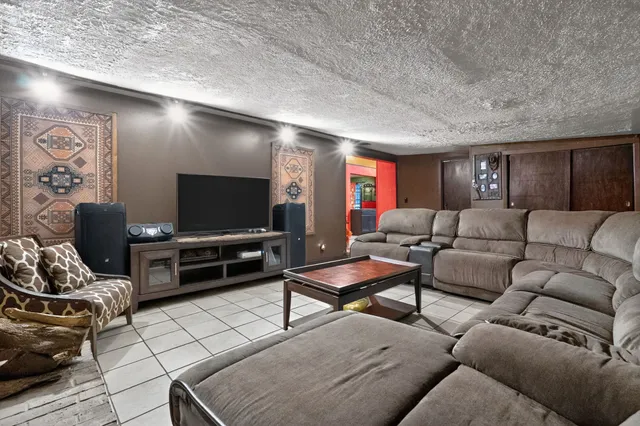 $160,000 | 119 Southbrook Circle, Houston, TX 77060