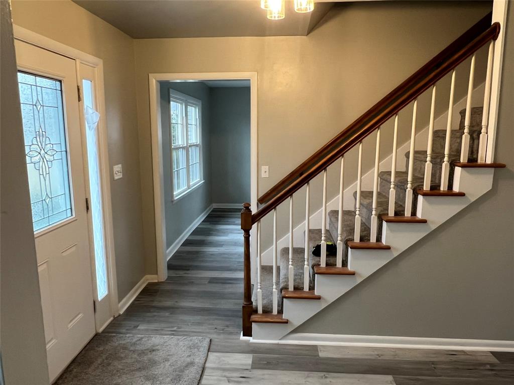 7841 Hoover Road Indianapolis, IN 46260 - Photo 16 of 35 Gallery Image 16