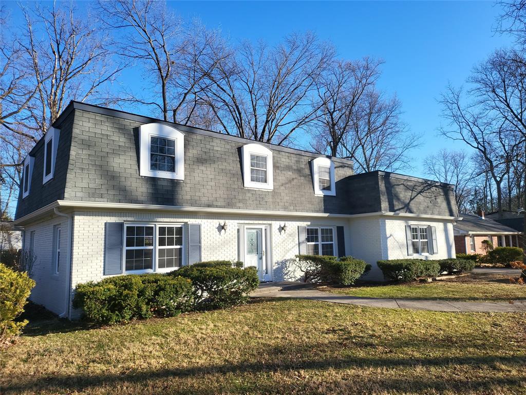 7841 Hoover Road Indianapolis, IN 46260 - Photo 3 of 35 Gallery Image 3