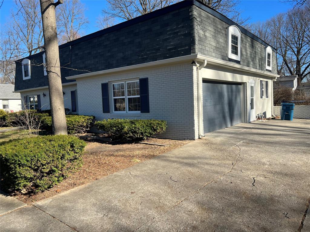 7841 Hoover Road Indianapolis, IN 46260 - Photo 8 of 35 Gallery Image 8