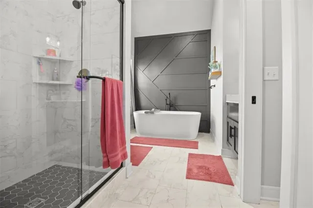 $439,900 | 904 Northwest Lindenwood Drive, Grain Valley, MO 64029