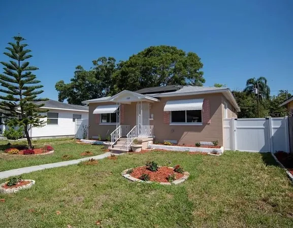$3,700 | 1329 34th Avenue North, St. Petersburg, FL 33704