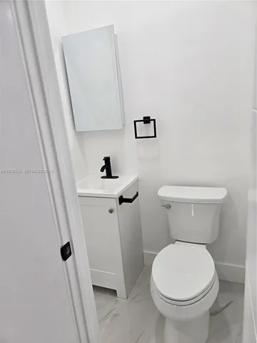 $2,900 | 987 Northeast 145th Street, Unit 2, North Miami, FL 33161