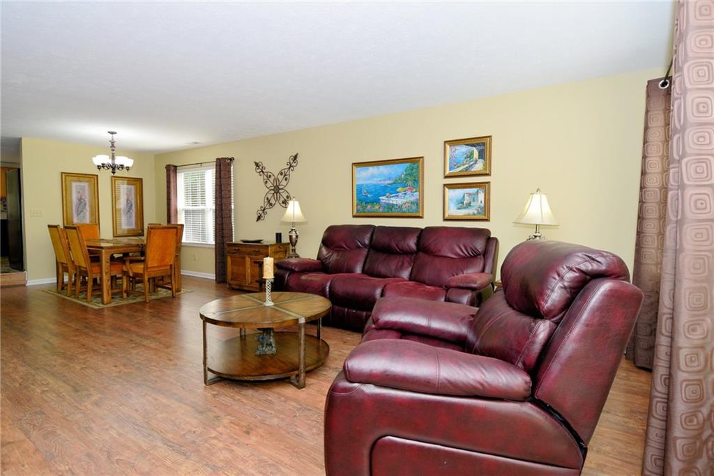 5539 Decatur Ridge Drive Indianapolis, IN 46221 - Photo 3 of 45