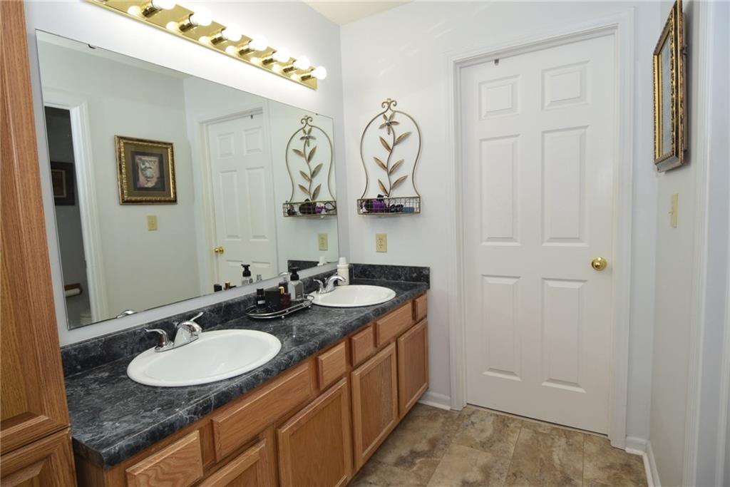 5539 Decatur Ridge Drive Indianapolis, IN 46221 - Photo 34 of 45