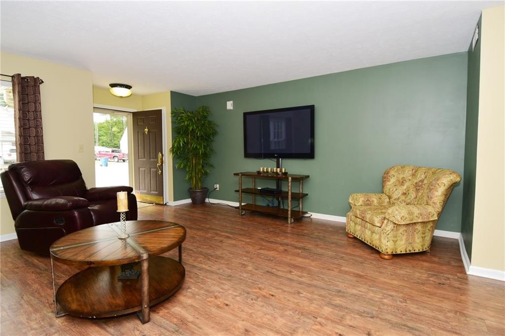 5539 Decatur Ridge Drive Indianapolis, IN 46221 - Photo 5 of 45
