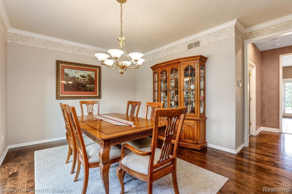 121 Woodward Road Canton, MI 48188 - Photo 5 of 47