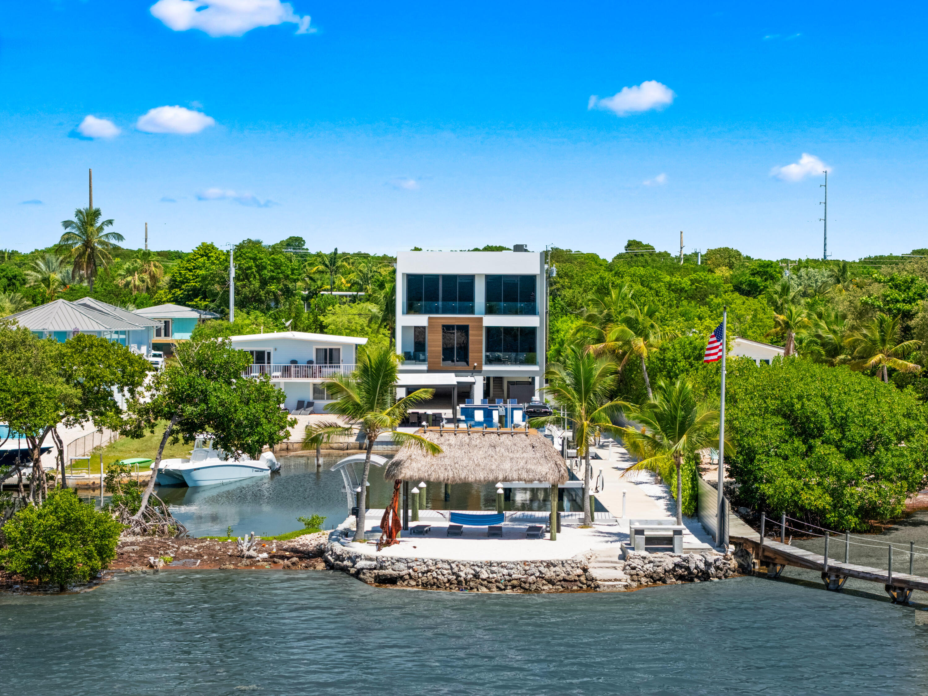 16 Seaside Avenue Key Largo, FL 33037 - Photo 111 of 118 2026_06_19 16 SEASIDE AVE KELSEY-131