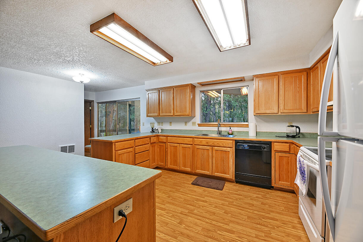 1523 Cedar Flat Road Williams, OR 97544 - Photo 9 of 35 DSC_7475