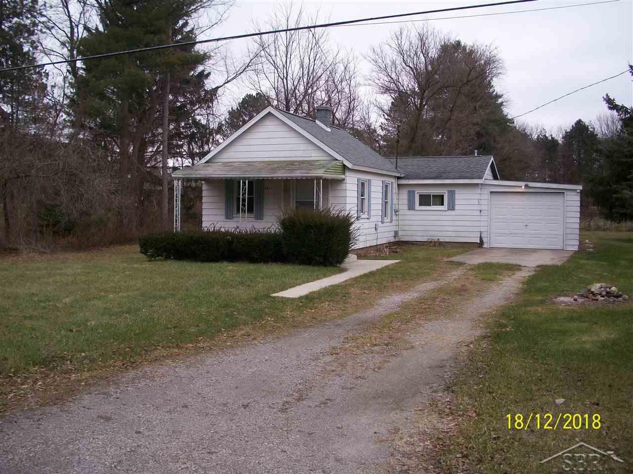 4040 North Thomas Road Freeland, MI 48623 - Photo 2 of 13 31367357-1.JPG