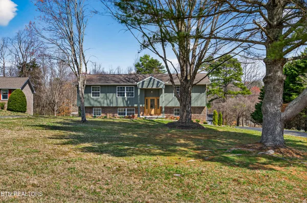 $550,000 | 1205 Hoss Road, Powell, TN 37849