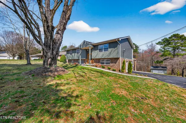 $550,000 | 1205 Hoss Road, Powell, TN 37849