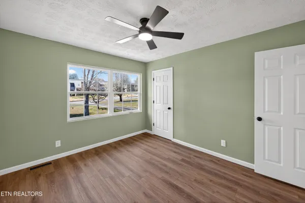 $550,000 | 1205 Hoss Road, Powell, TN 37849