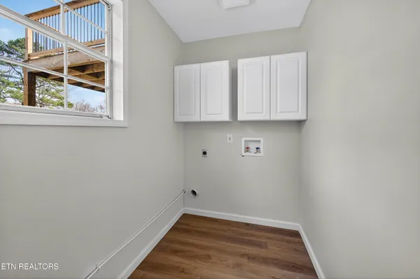 $550,000 | 1205 Hoss Road, Powell, TN 37849