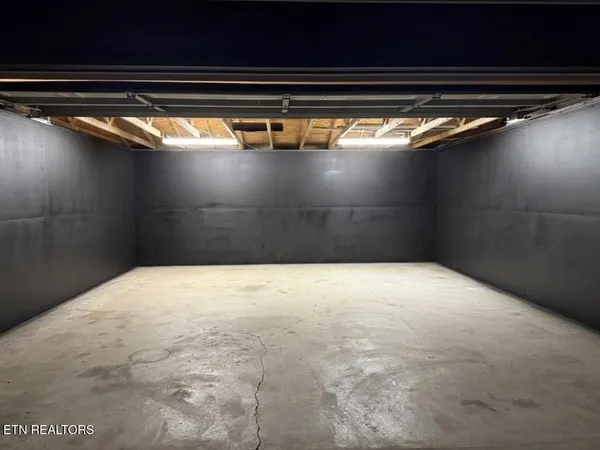 $550,000 | 1205 Hoss Road, Powell, TN 37849