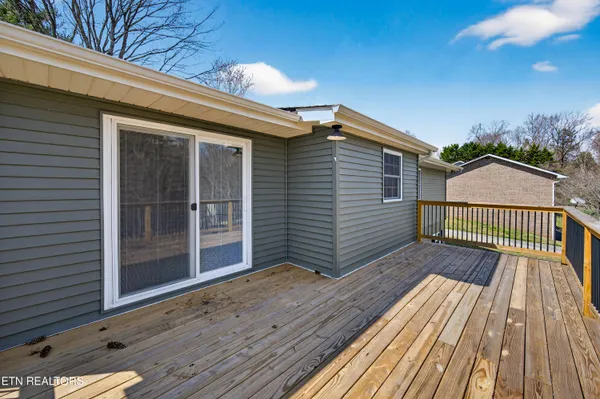 $550,000 | 1205 Hoss Road, Powell, TN 37849