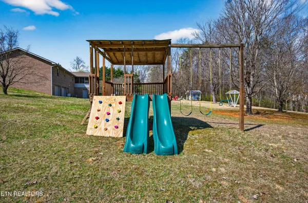 $550,000 | 1205 Hoss Road, Powell, TN 37849