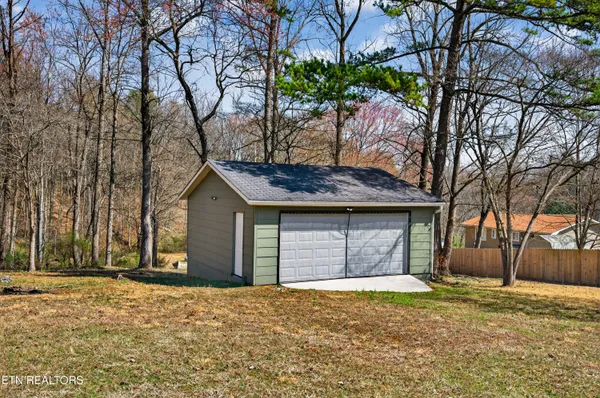 $550,000 | 1205 Hoss Road, Powell, TN 37849