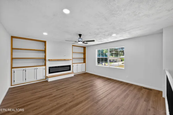 $550,000 | 1205 Hoss Road, Powell, TN 37849