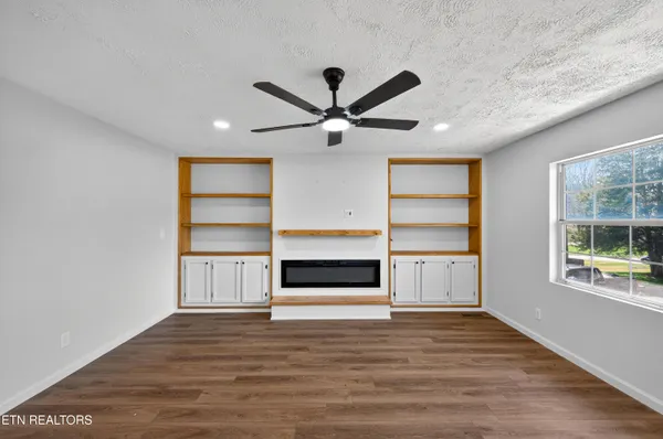 $550,000 | 1205 Hoss Road, Powell, TN 37849